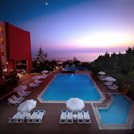 Bella Luna Hotel