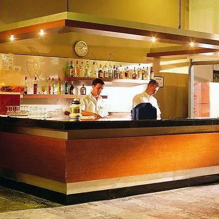 Bella Luna Hotel