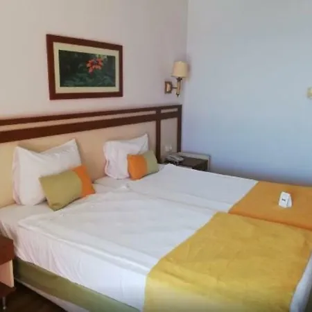 Bella Luna Hotel